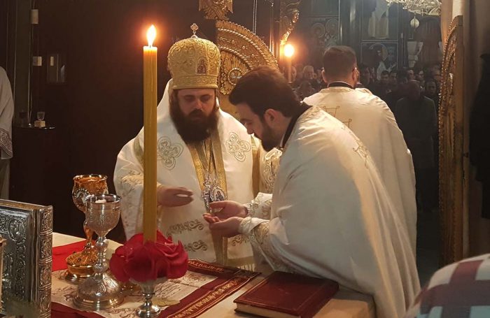 Благослов владике Херувима у цркви Светог Саве на Врачару