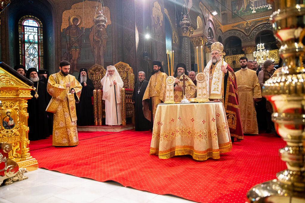 Catedrala Patriarhală | Membrii ANB s-au rugat înaintea şedinţei anuale