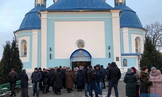 На Волыни власти и раскольники пытались «перевести» монастырь канонической Церкви в «ПЦУ»