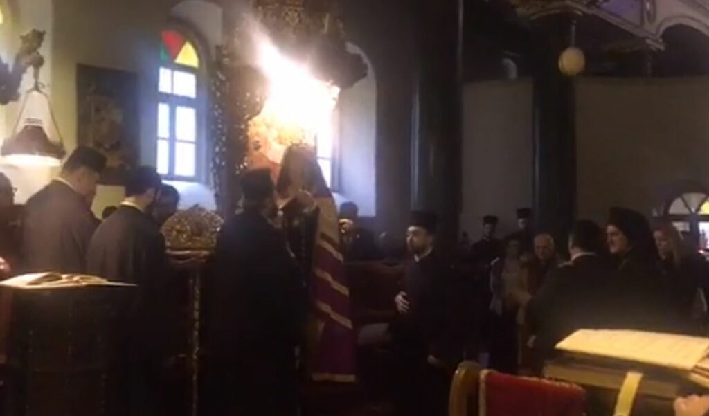 Παρακολουθείστε ζωντανά τη Θεία Λειτουργία στη Χάλκη