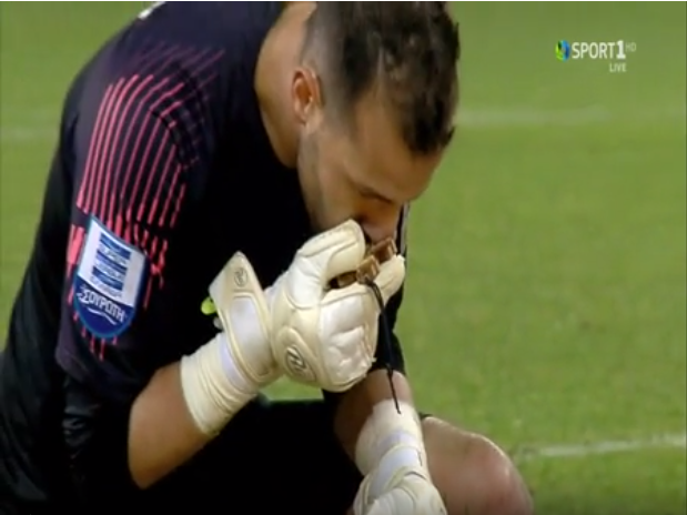 Σέρβος τερματοφύλακας “εκπλήρωσε” το τάμα του