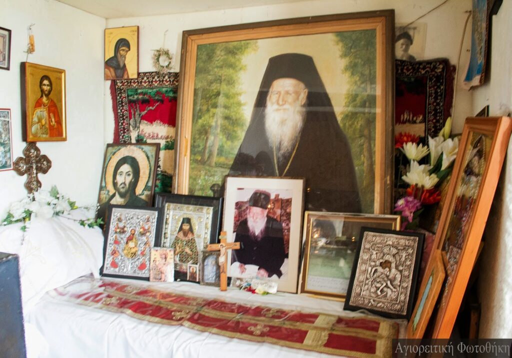 Έως το κελλάκι του Αγίου Πορφυρίου