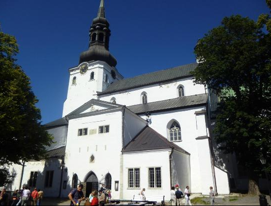 Руководитель Синодального отдела по делам молодежи принял участие в праздновании Дня православной молодежи в Таллине