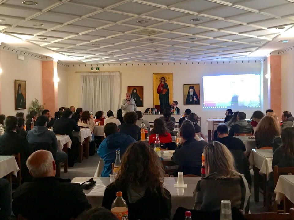 Ο καθηγητής Ηλίας Λιαμής στη συνάντηση του Μητροπολίτη κ. Γαβριήλ με τους νέους