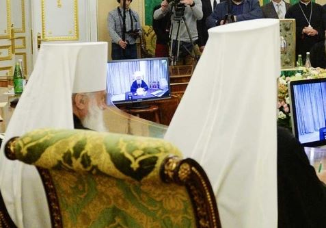 Ὁ μύθος τοῦ «λευκοῦ καμηλαυκίου»