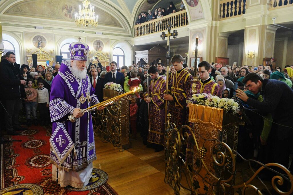 Χειροτονία ιεροδιακόνου από τον Πατριάρχη Μόσχας