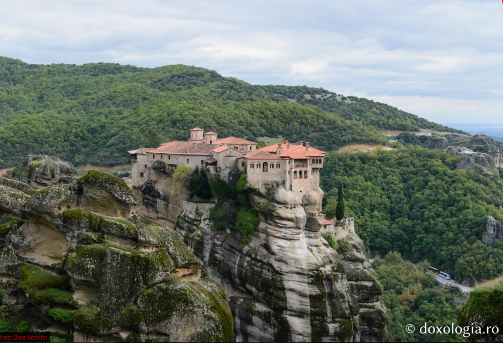 (Foto) Meteora – tărâmul mănăstirilor dintre cer şi pământ