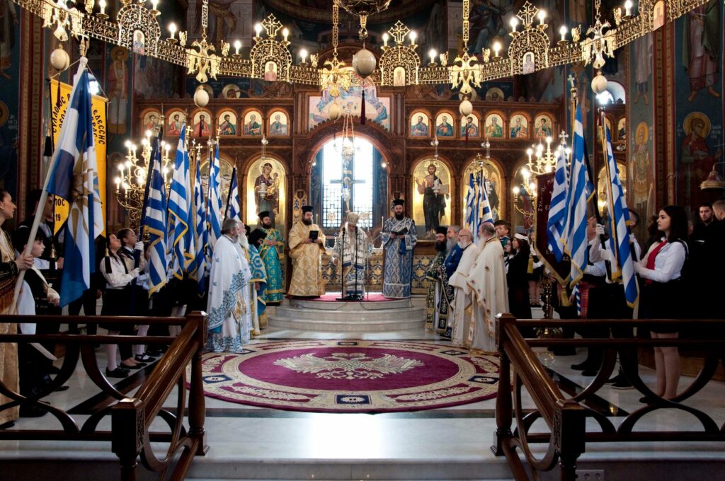 Γιορτάζει η Παναγία, γιορτάζει και η πατρίδα στην Έδεσσα