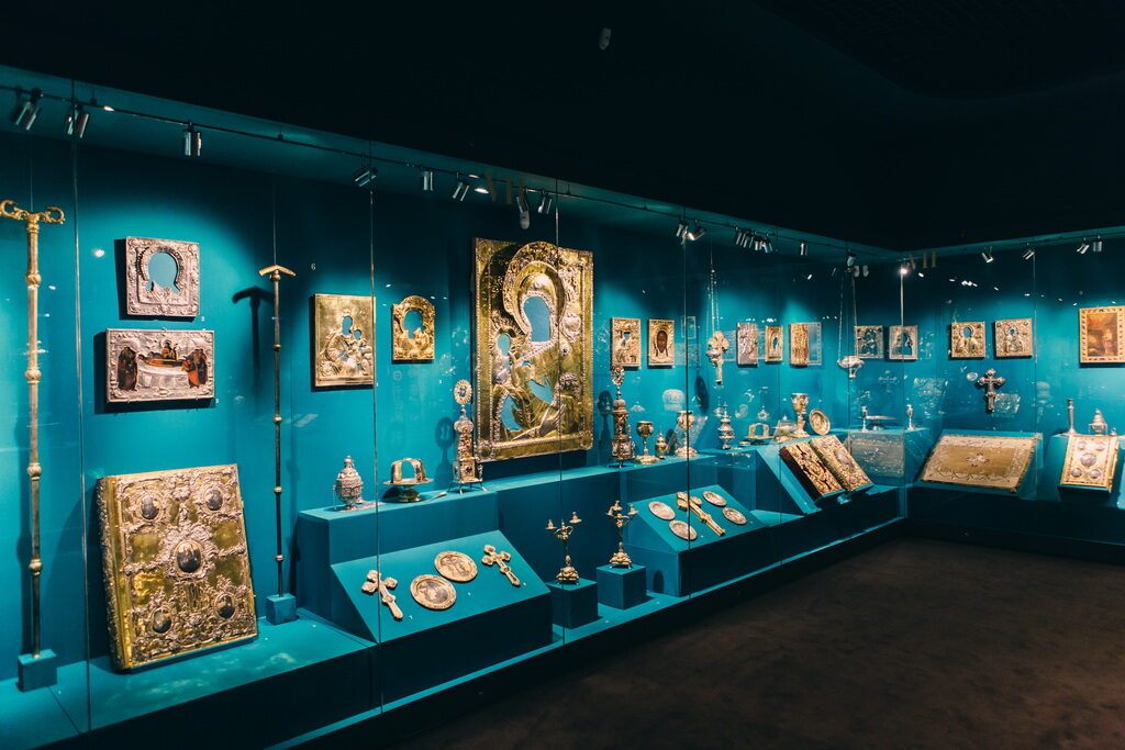 Патриарший наместник Московской епархии принял участие в открытии экспозиции «Русское искусство. Церковное и светское искусство» в музейно-выставочном комплексе «Новый Иерусалим»