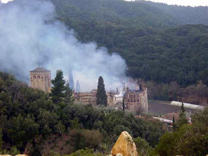 15 χρόνια από την καταστροφική πυρκαγιά στην Ιερά Μονή Χιλανδαρίου Αγ. Όρους