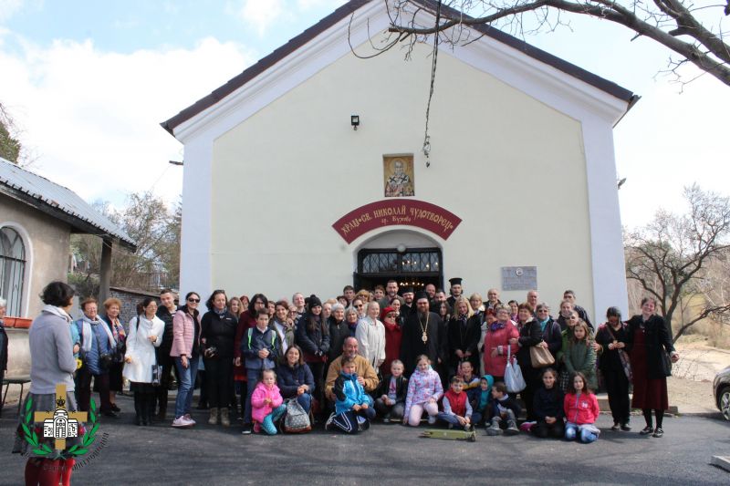 Архиерейска света Литургия бе отслужена в гр. Бухово
