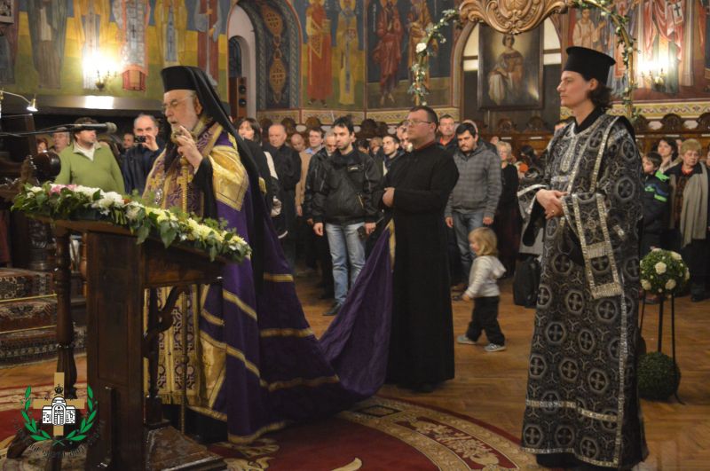 Тивериополският еп. Тихон отслужи третата част на Покайния канон на св. Андрей Критски