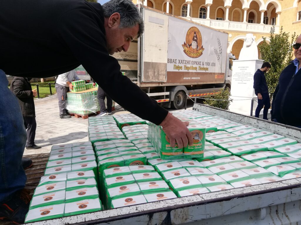 20 τόνοι αλεύρι και πλιγούρι για το τραπέζι της Τυρινής των δυσπραγούντων