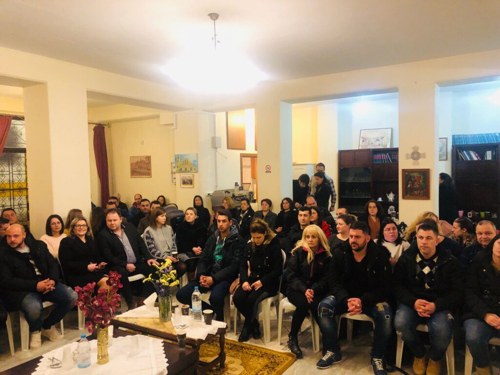 Πάτρα: Συνάντηση νέων ζευγαριών παρουσία του Μητροπολίτου (φώτο)