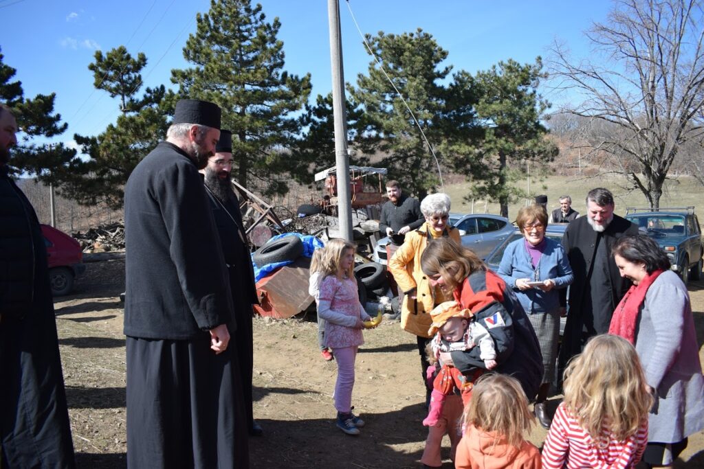 Η Ορθόδοξη Εκκλησία στηρίζει την Μεντβέτζα
