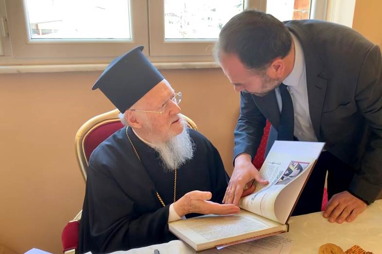 Ο Οικ. Πατριάρχης χαιρετίζει το Συνέδριο της Σχολής Γονέων Κατερίνης