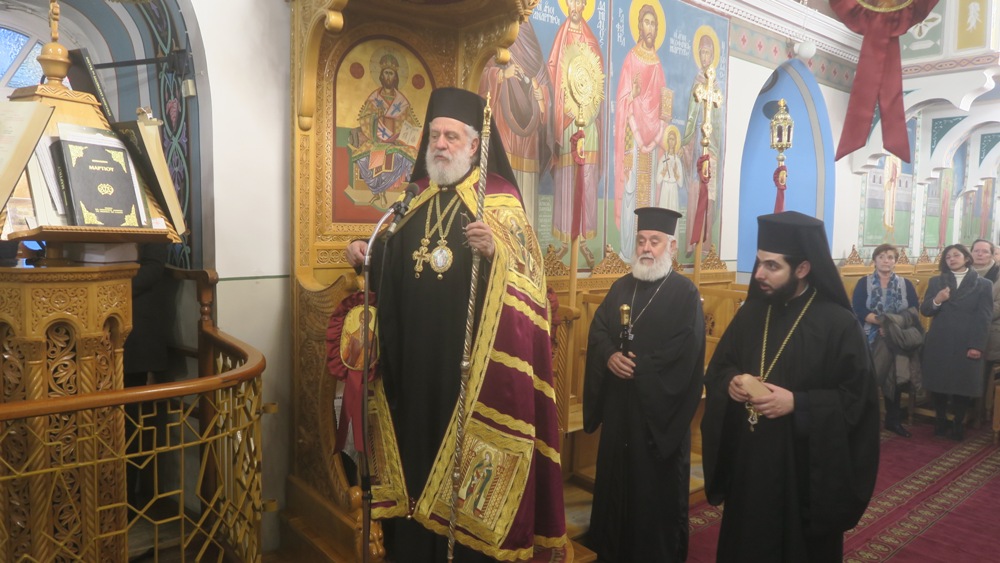 Mητρ.Σύρου: “O θεός αποκαλύπτεται στη ζωή μας μέσα από πρόσωπα και καταστάσεις”