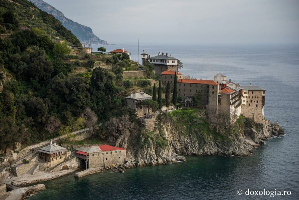 Schimonahul Damaschin din obștea Mănăstirii Grigoriu va conferenţia la Bucureşti