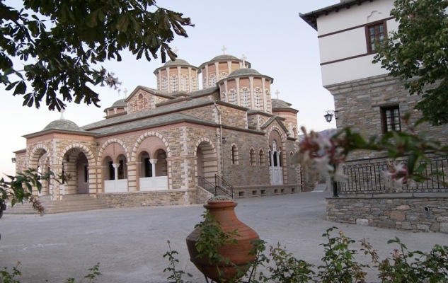 Η ιστορική Μονή των Ταξιαρχών στην νότια πλαγιά του Πηλίου