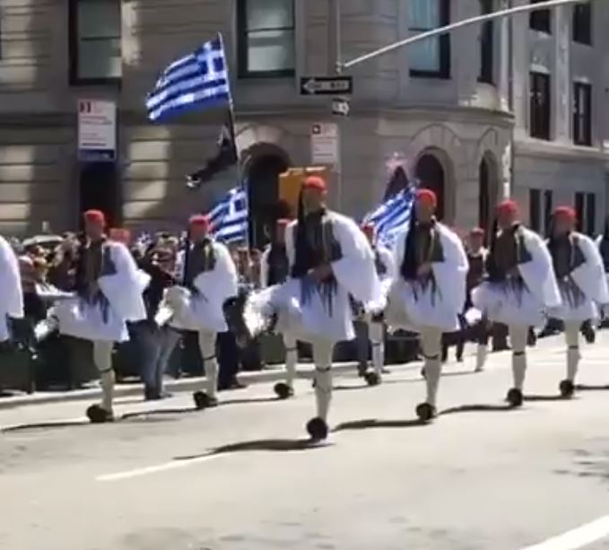 Οι Φουστανελάδες στην Νέα Υόρκη (βίντεο)