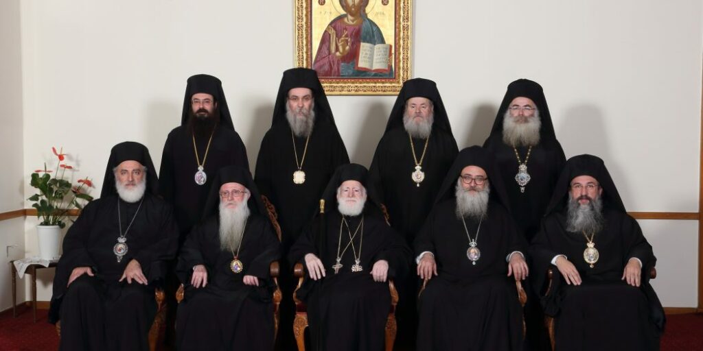 Η Εκκλησία της Κρήτης κρούει τον κώδωνα του κινδύνου: “Η αποδόμηση θεσμών είναι επικίνδυνη και θα αποβεί καταστροφική”