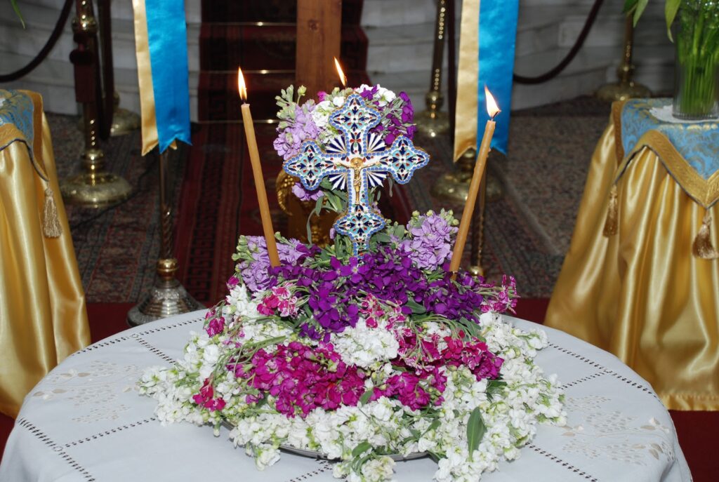 Πώς γιορτάζεται η Κυριακή της Σταυροπροσκυνήσεως;