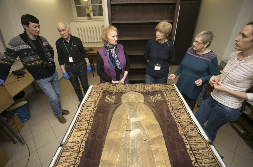 Επιστήμονες ανακάλυψαν χρυσοκέντητο κάλυμμα