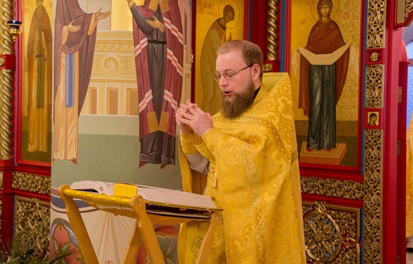 Όλο και περισσότεροι Ρώσοι Ιερείς “μιλούν” την νοηματική