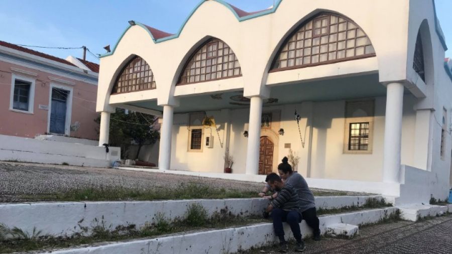 Οι «φύλακες-άγγελοι» του ιερού ναού στο Καστελόριζο