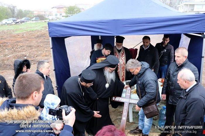 Ανέγερση νέου Ναού του Αγίου Λουκά στη Βουλγαρία