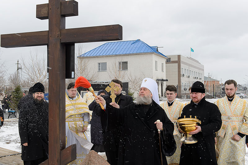 Глава Казахстанского митрополичьего округа совершил Литургию на месте подвигов новомучениц Акмолинских