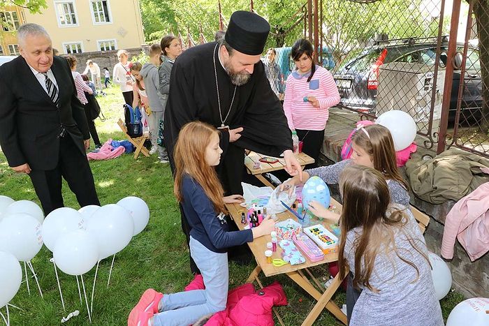 ДЕЧЈЕ ВАСКРШЊЕ ЧАРОЛИЈЕ У КОНАКУ КНЕГИЊЕ ЉУБИЦЕ