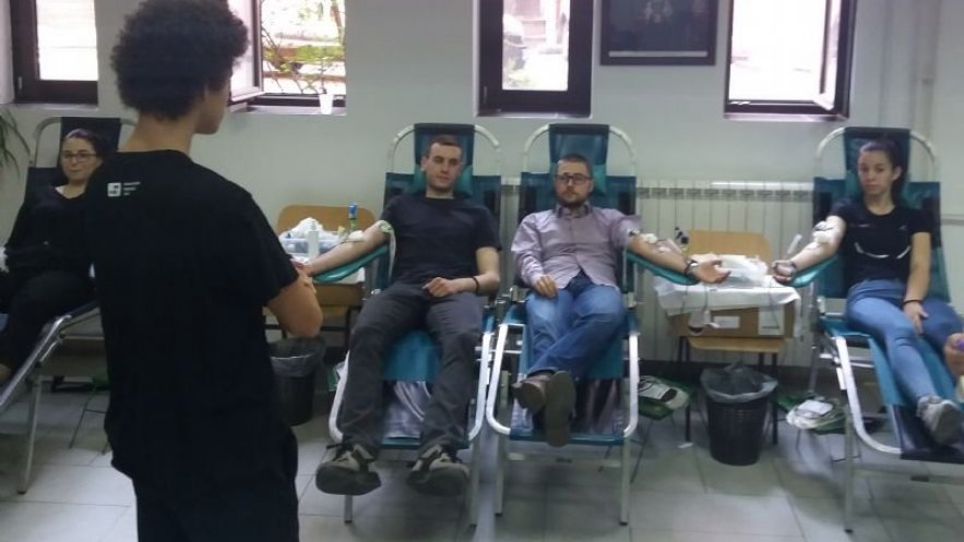 Студенти и професори ПБФ учествовали у акцији добротворног давања крви
