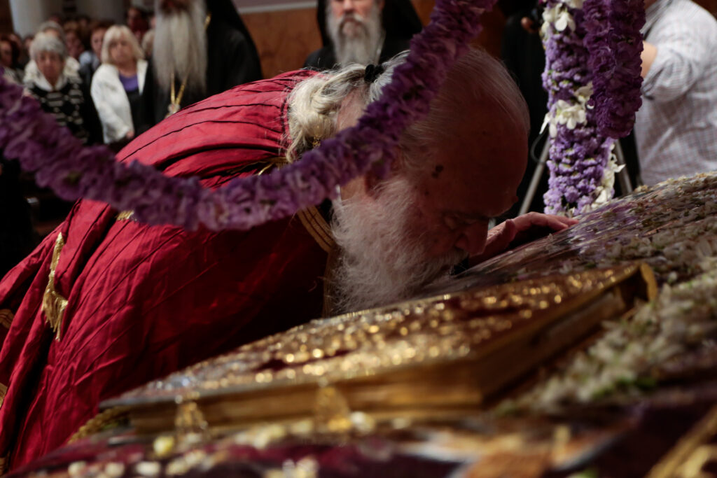 Η Ακολουθία του Επιταφίου στον Καθεδρικό Ι. Ναό Αθηνών