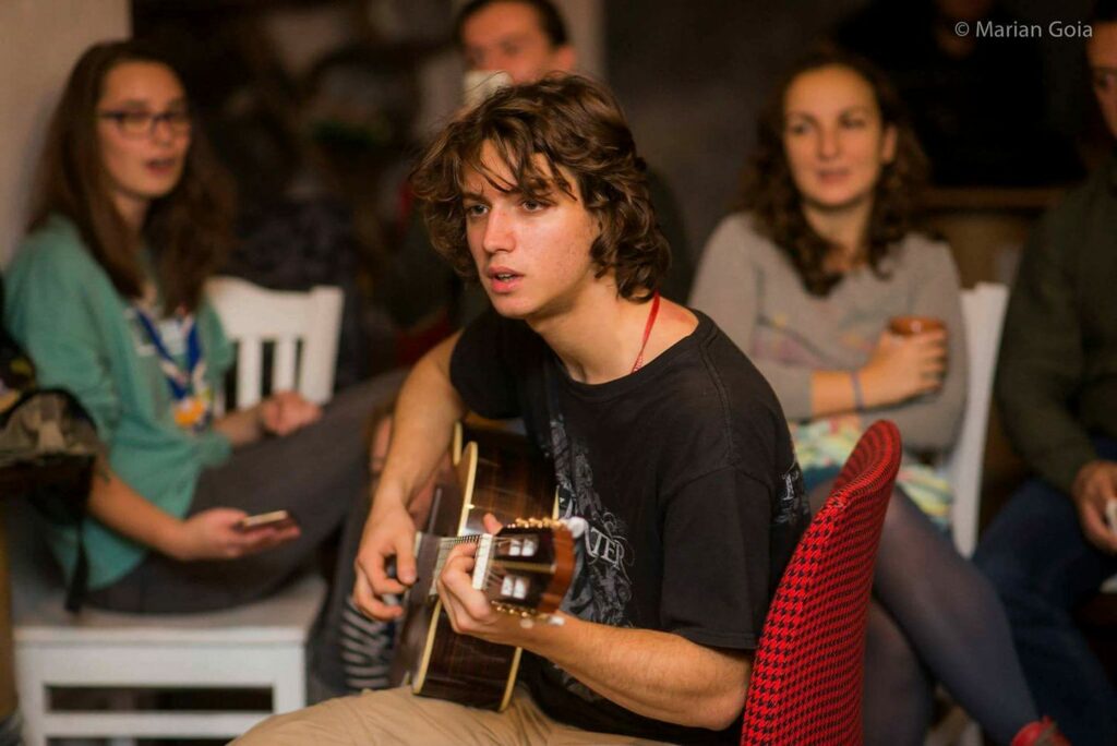 Mitropolitul Clujului îl va premia pe olimpicul internaţional Victor Şera