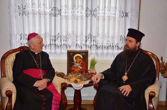 Епископ Сергије упутио отворено писмо бискупу Комарици