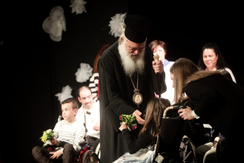 “Το νόημα της ζωής σε δύο εντολές”