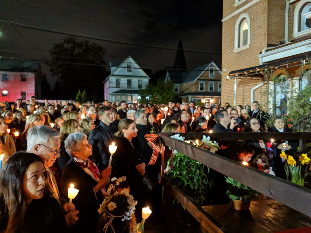 ΝΕΑ ΥΟΡΚΗ: Ανάσταση στον Τίμιο Σταυρό Γουάϊτστόουν