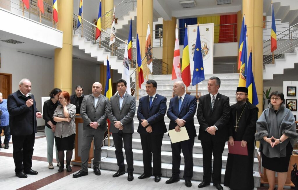 Expoziție inedită de tipărituri georgiene vernisată la Râmnicu-Vâlcea