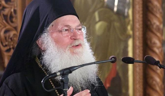 O Γέροντας Εφραίμ συνομιλεί με τους φοιτητές