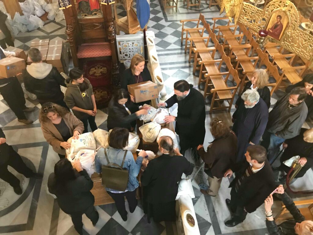 “Δέματα αγάπης” από τον Μητροπολίτη κ. Γαβριήλ