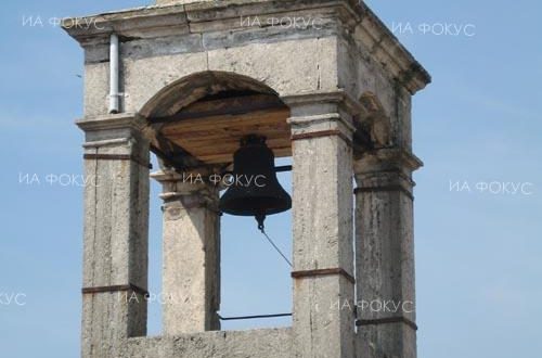 Незвестен извършител е откраднал камбаната на храма в село Подгорица, Търговище
