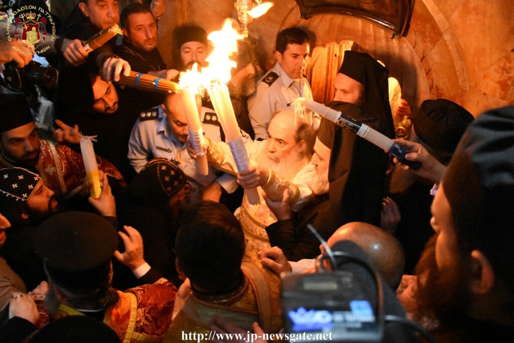 Patriarhul Ierusalimului se roagă pentru pacea lumii și unitatea Bisericii Ortodoxe în mesajul de Paști