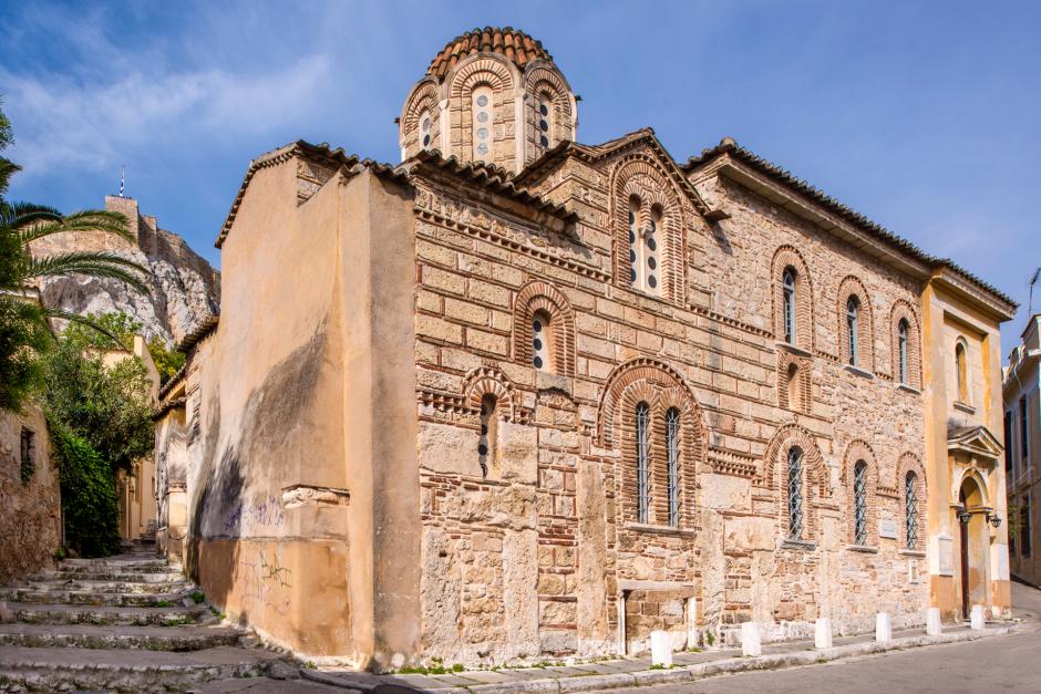 Ο ιστορικός ναός του Αγίου Νικολάου του Ραγκαβά στην Πλάκα