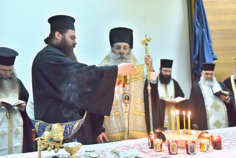 Το Μυστήριο του Ιερού Ευχελαίου τέλεσε ο Μητρ. Πειραιώς κ.Σεραφείμ στα νοσ. του Πειραιά