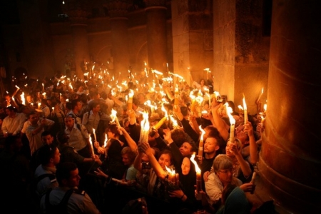 მართლმადიდებლები დღეს, მაცხოვრის საფლავზე ცეცხლის გადმოსვლას დაელოდებიან