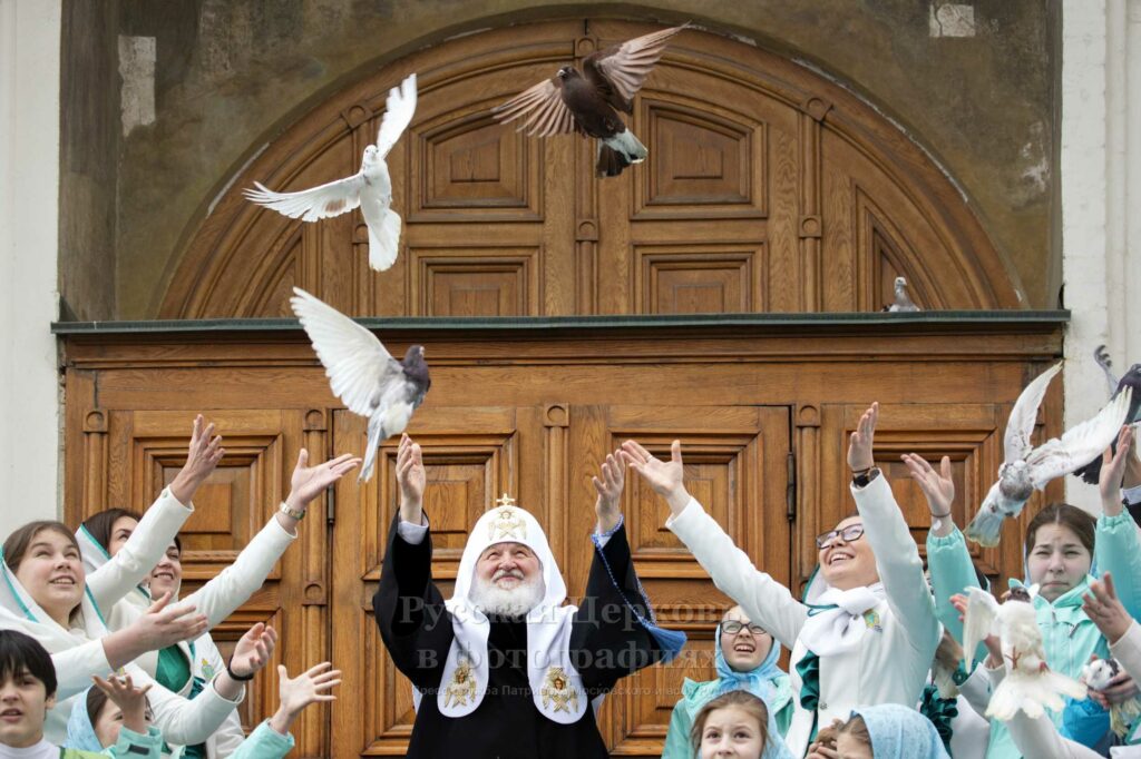 В праздник Благовещения Пресвятой Богородицы Святейший Патриарх Кирилл совершил Литургию в Благовещенском соборе Московского Кремля