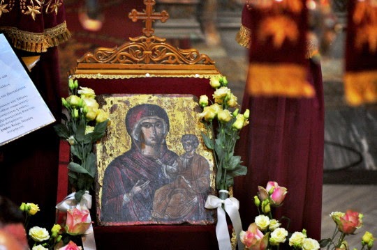 H Παναγία η Θεοσκέπαστη στην Άνδρο