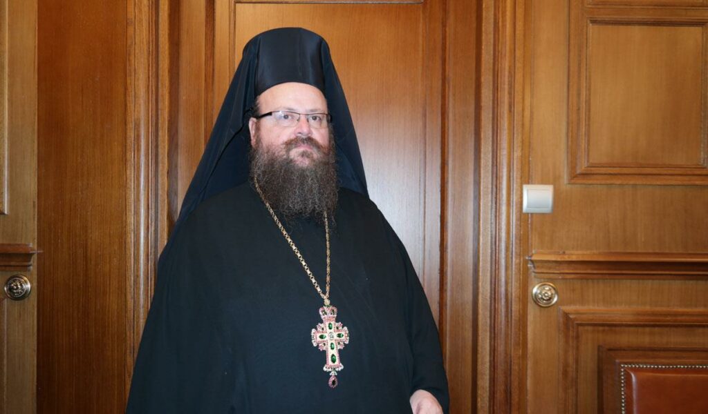 Έκπληκτος ο Μητρ. Μεγάρων: Δεν γνώριζα ότι το Άγιο Φως θα έρθει στη περιφέρειά μου