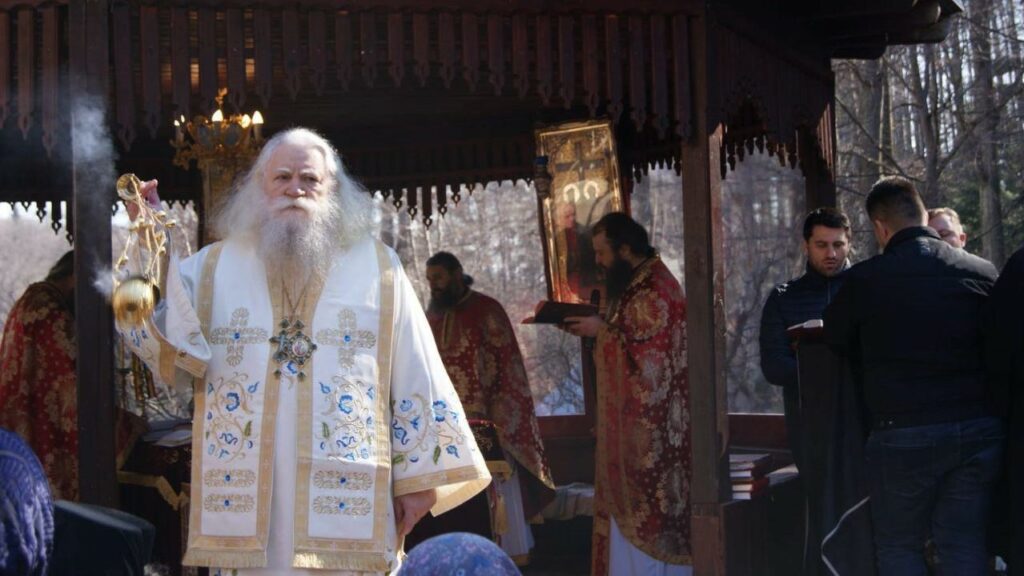 Gândirea în perspectiva Crucii – Preasfințitul Părinte Calinic Botoșăneanul la „Mănăstirea Eroilor”